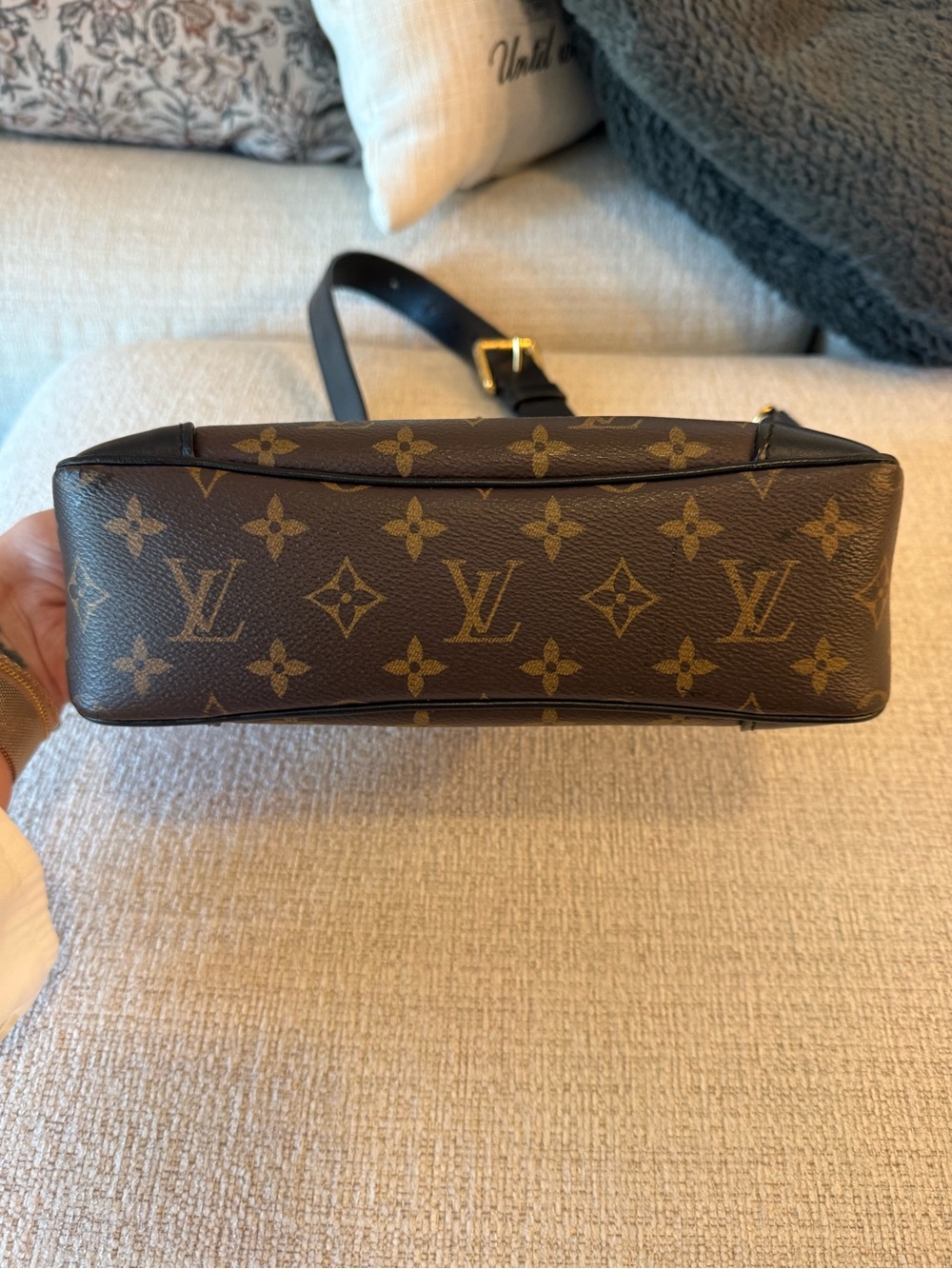 Louis Vuitton Monogram Odeon PM Black leather with Gold Hardware - Picture 7 of 16